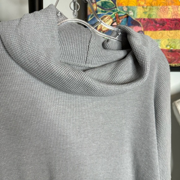 Maeve by Anthropologie cowl neck top in size Xl.  Great condition. Color: gray - Picture 3 of 7